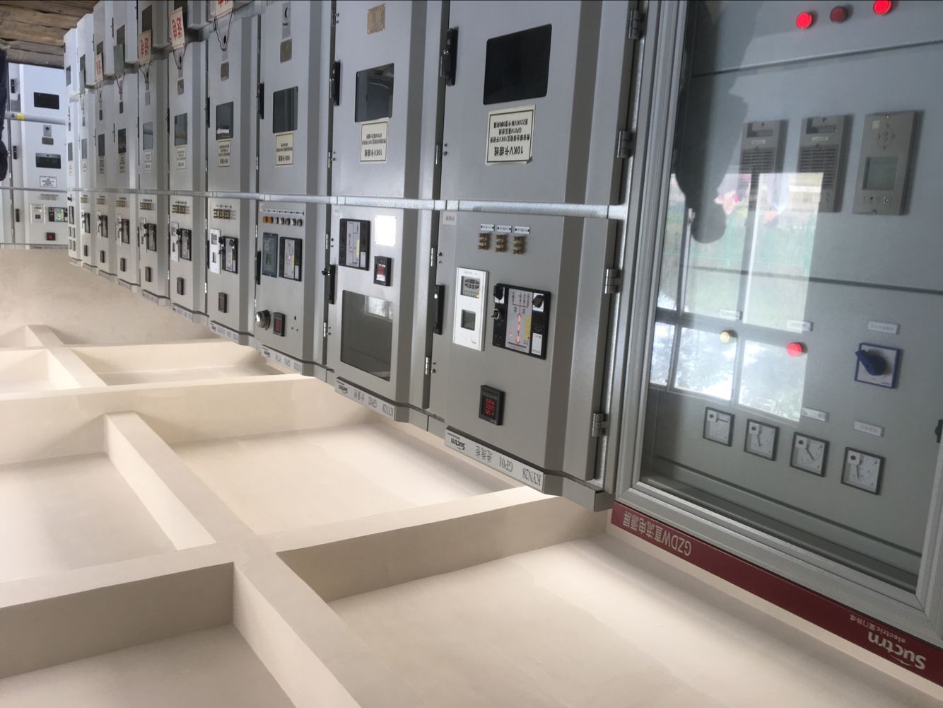 �ɶ��н�������ʯʤ�¾ӡ�A��B�ؿ�ߵ�ѹ����豸�ɹ��Ͱ�װ��...